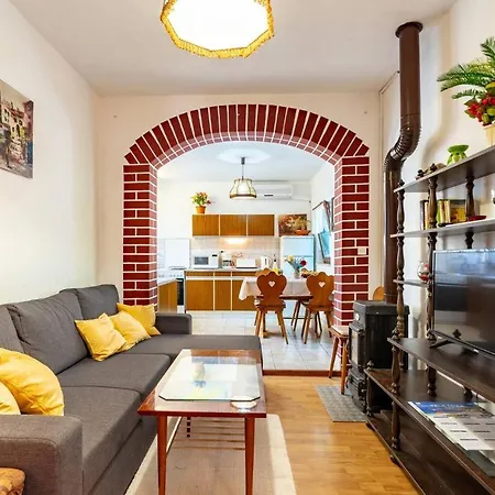 شقة Sea View With Terrase Vl فيلا لوكا